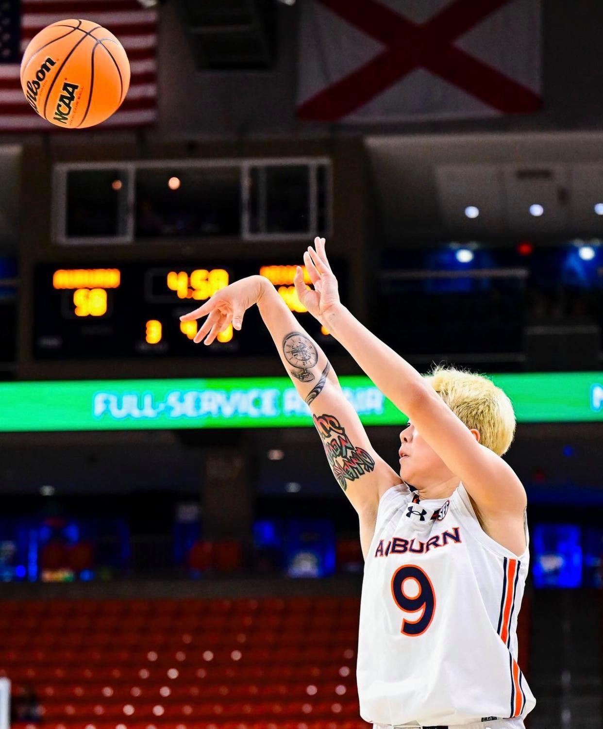 帕森斯展现多面才华，为球队带来胜利的简单介绍