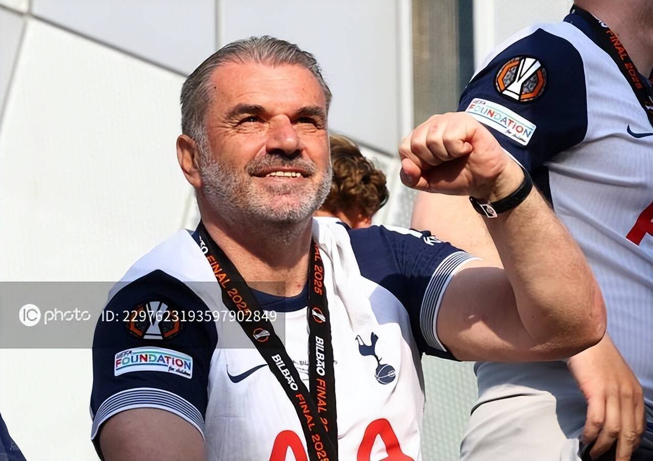 包含热刺后防连续失误，主帅急需调整的词条