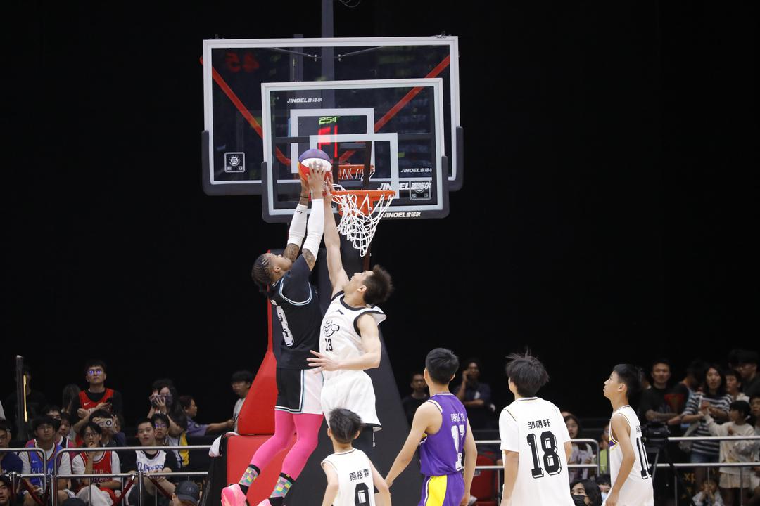 世俱杯冠军-包含NBA球员献技慈善活动，助力社会发展的词条