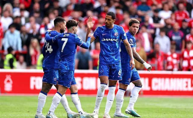 世俱杯2025-曼城在客场击败切尔西，成功晋级下一轮