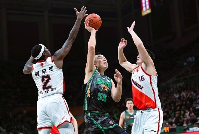 世俱杯官网-包含吉林男篮客场逆转，外援连连得分力压对手的词条