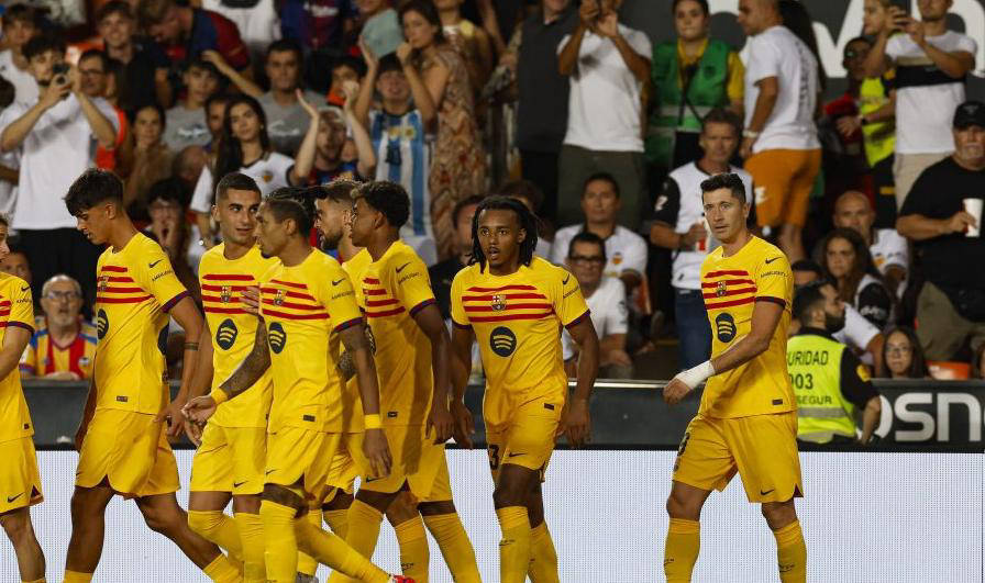 尤文图斯客场逼平斯巴达克拉，领跑小组