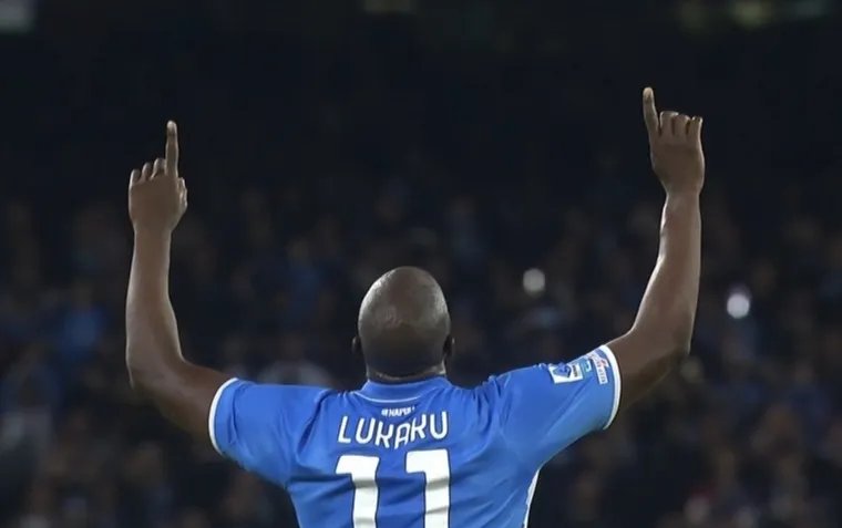 那不勒斯主场大胜国际米兰，重回前列的简单介绍