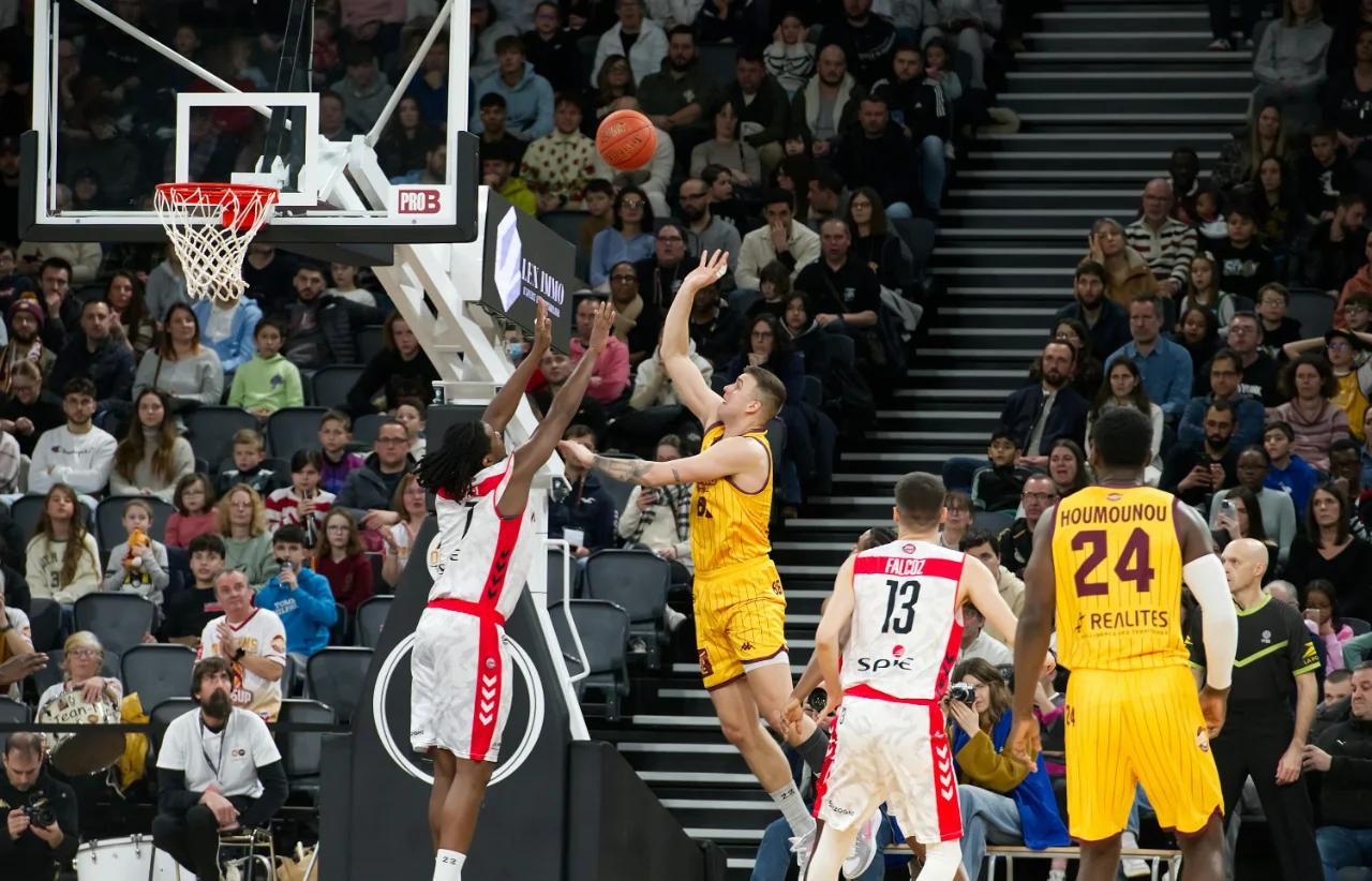 NBA全明星周末篮球盛宴，球迷热情高涨不减的简单介绍