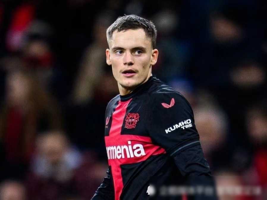 保持势头不减！勒沃库森队全队备战