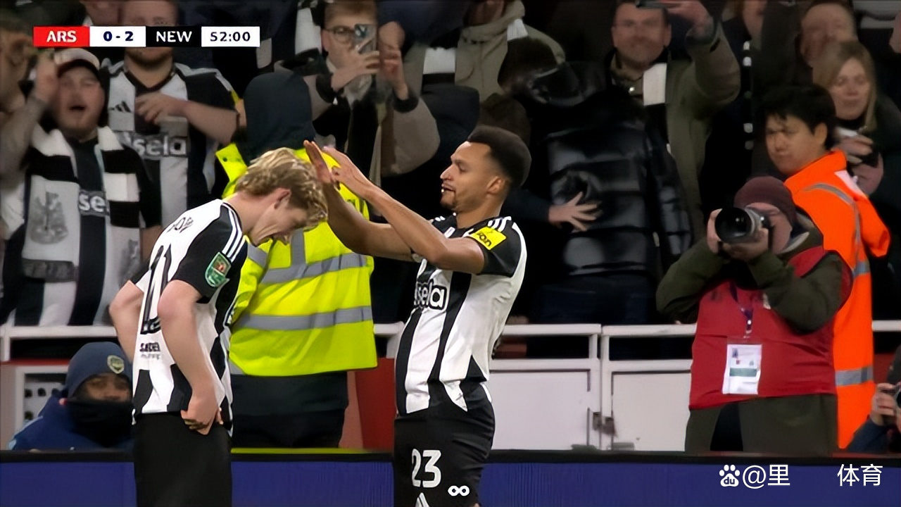 包含阿森纳客场告负，连败遭遇低谷的词条