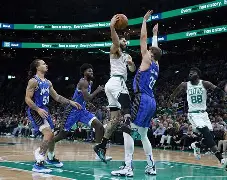 利尔攻防俱佳稳胜对手，实力备受认可