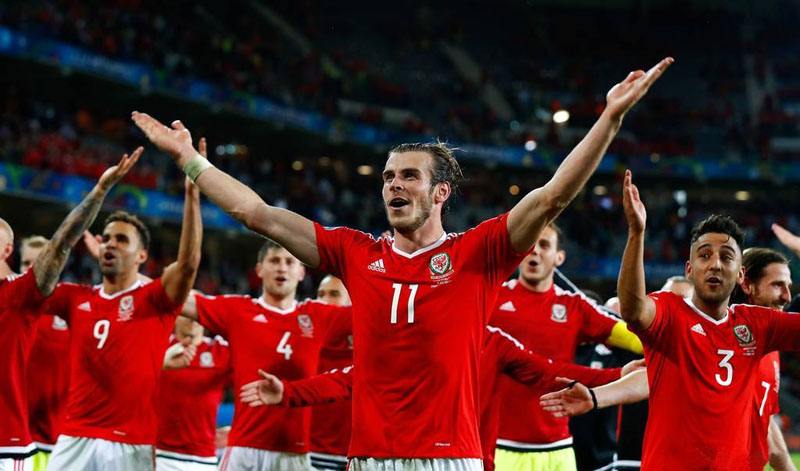 包含俄罗斯取胜在望，欧预赛比赛球队后备人员培训的词条