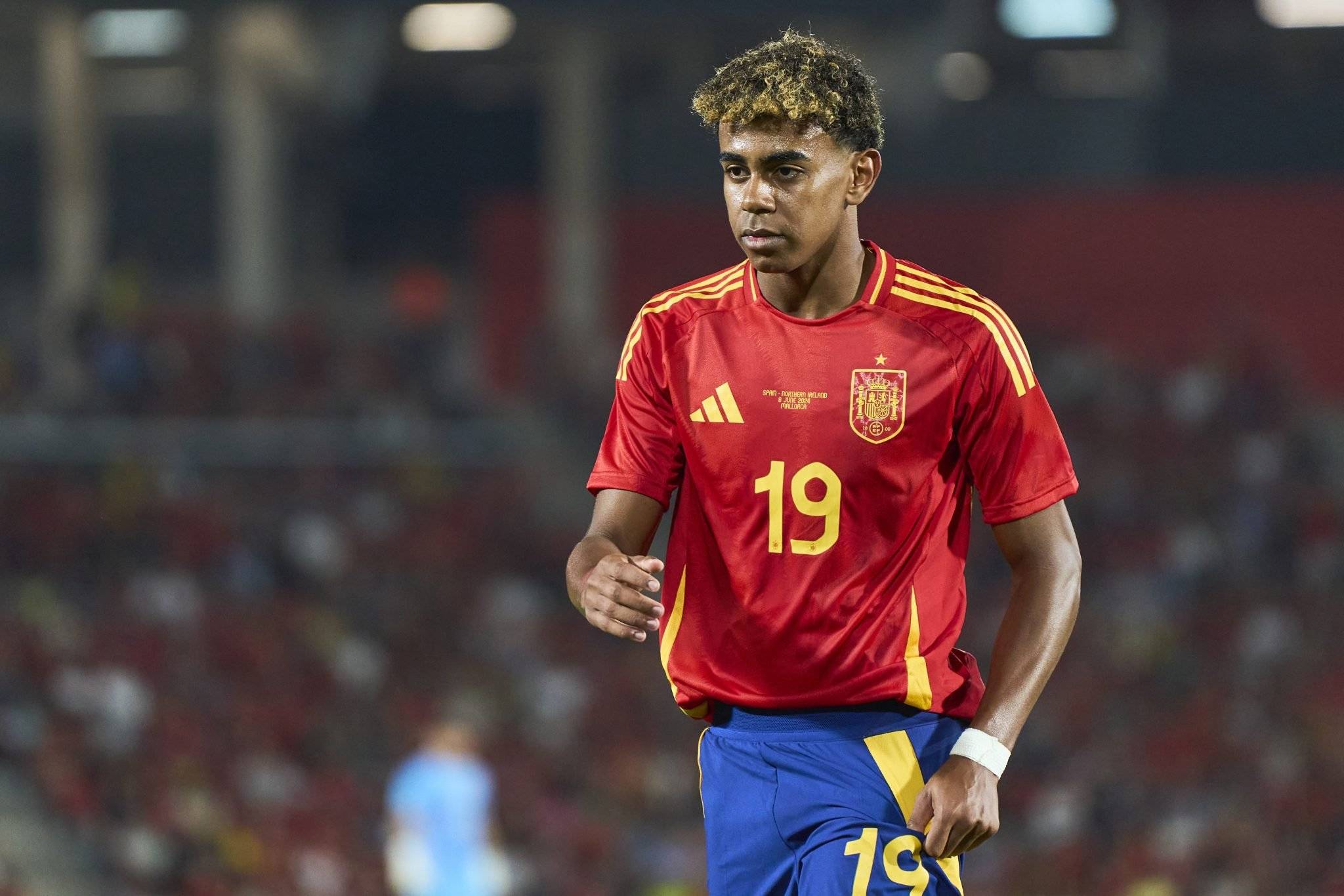 世俱杯奖金-欧洲赛事中一位年轻球员大放异彩