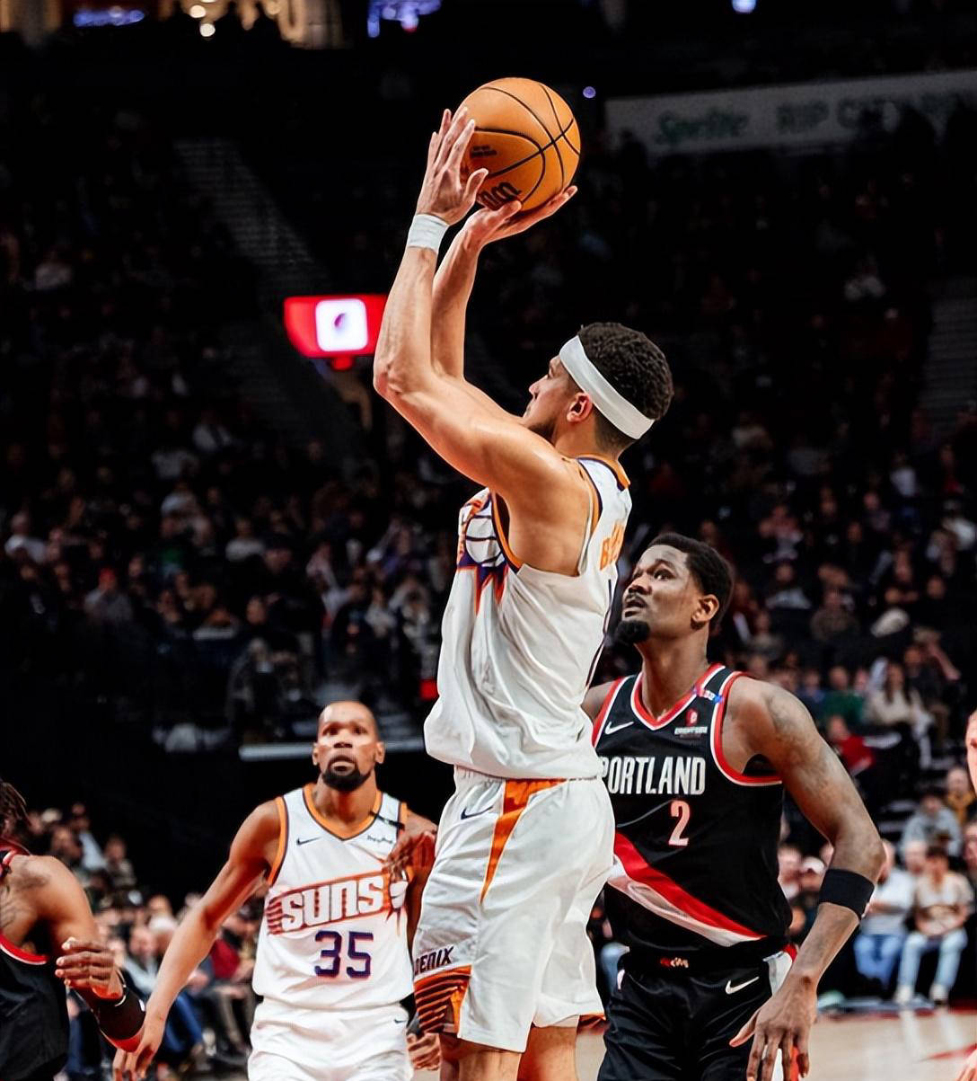 法国篮球明星：表现抢眼荣登巅峰的简单介绍