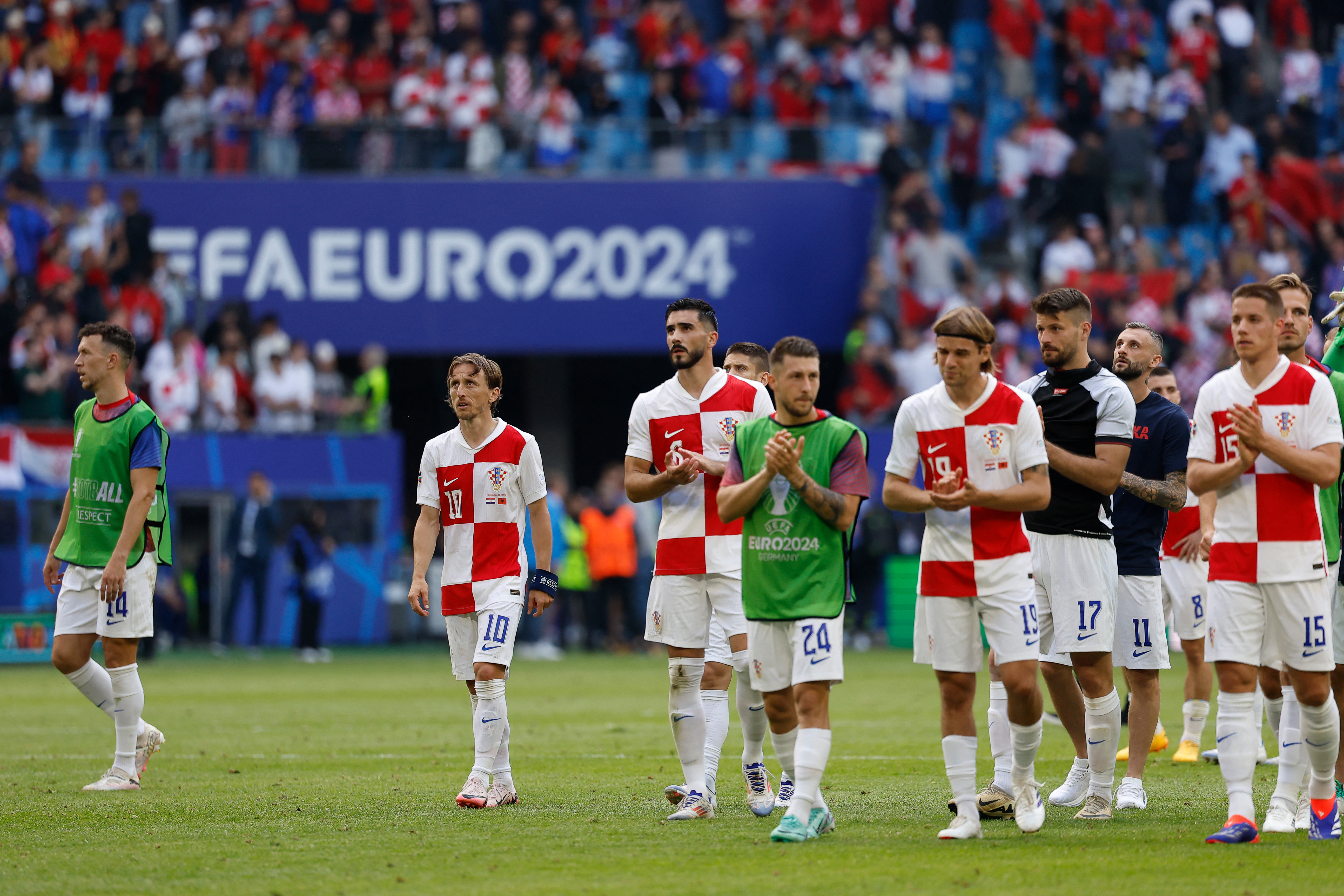 克罗地亚战平奥地利，两队表现相当