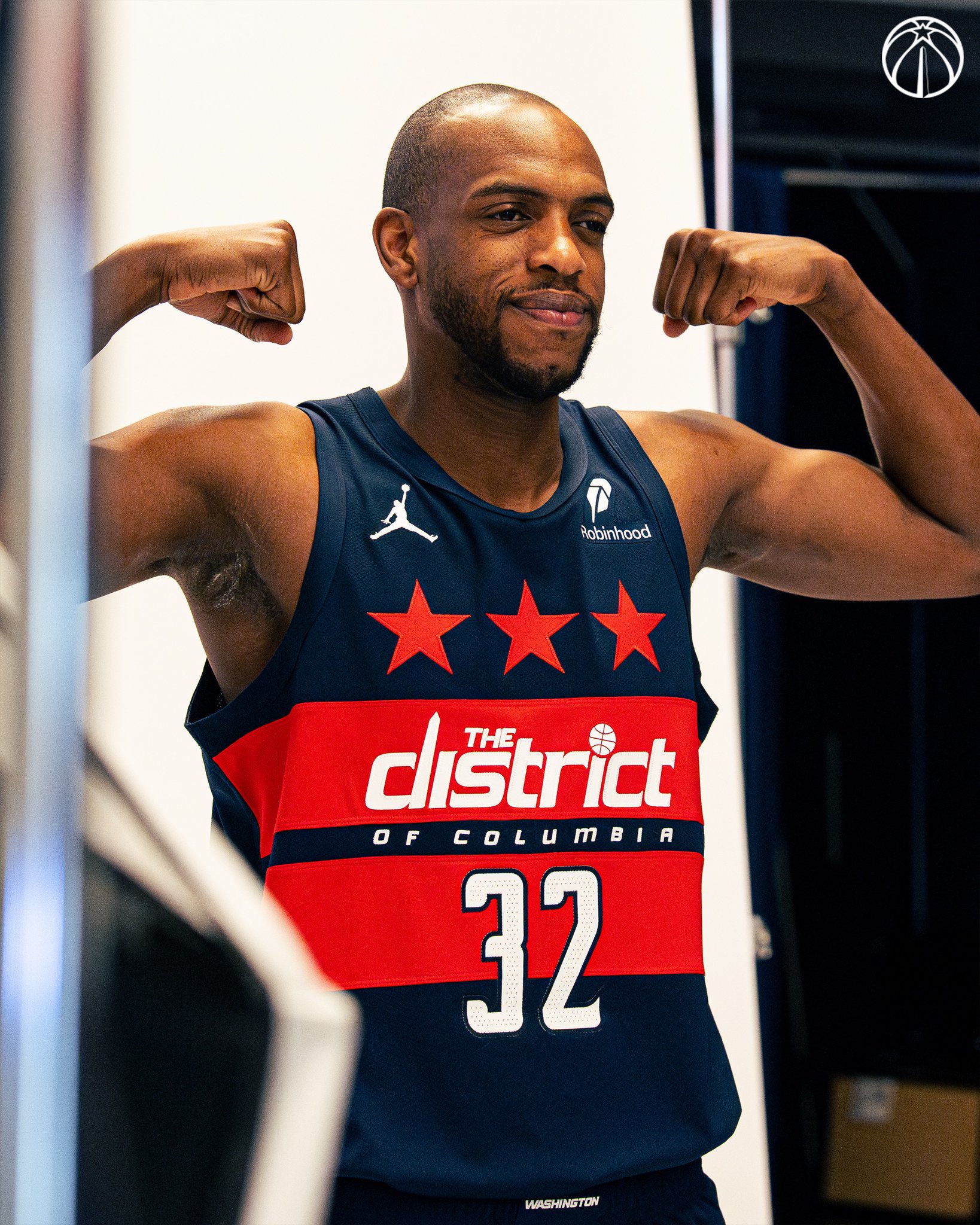 世俱杯2025-奇才对阵老鹰，东部球队实力对决惊心动魄