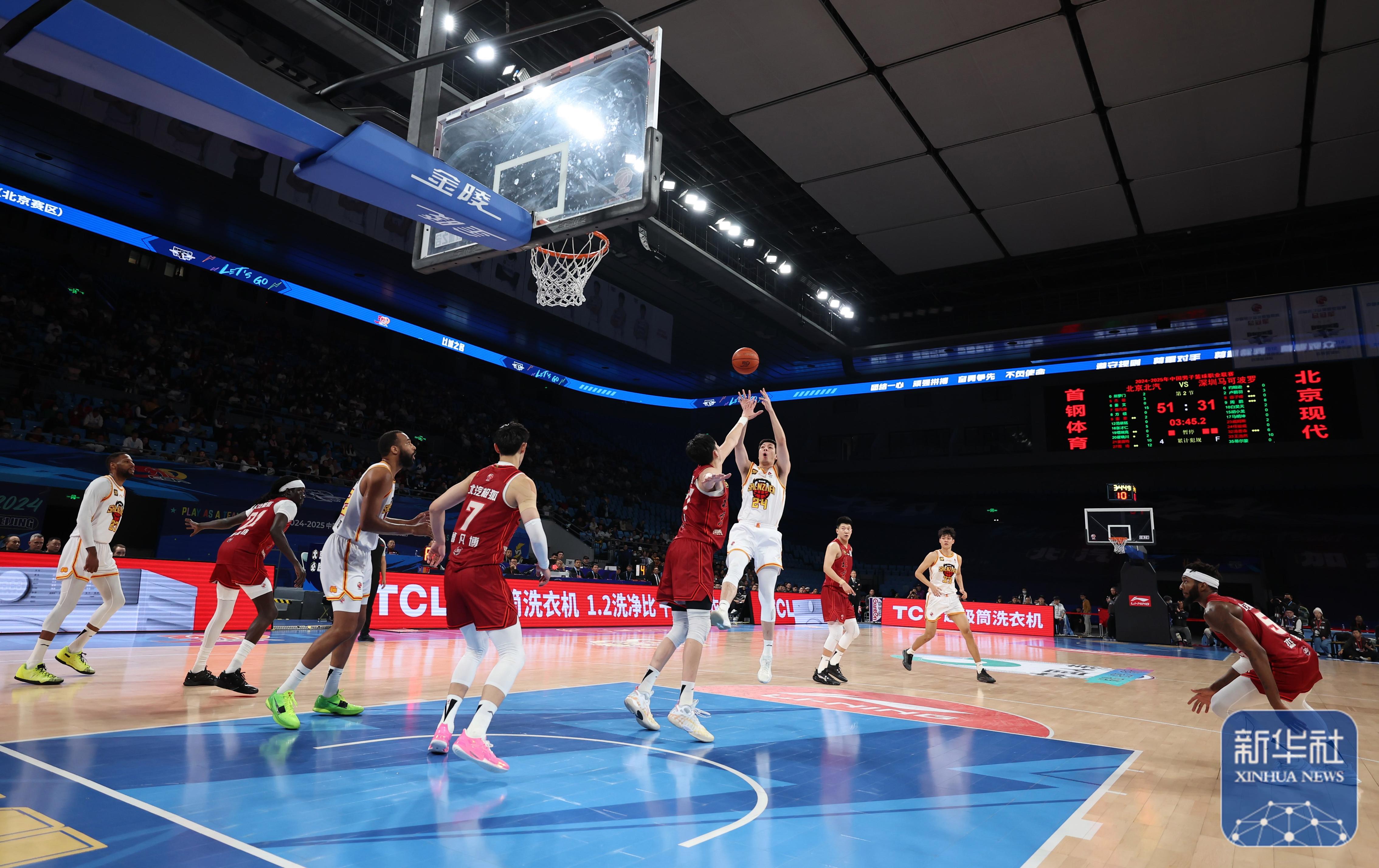 CBA赛场上精彩纷呈，球员展现高水平比赛