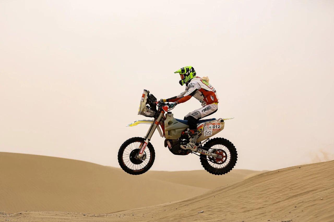 世俱杯2025-包含拉力赛选手奋勇争先，闯入前列的词条