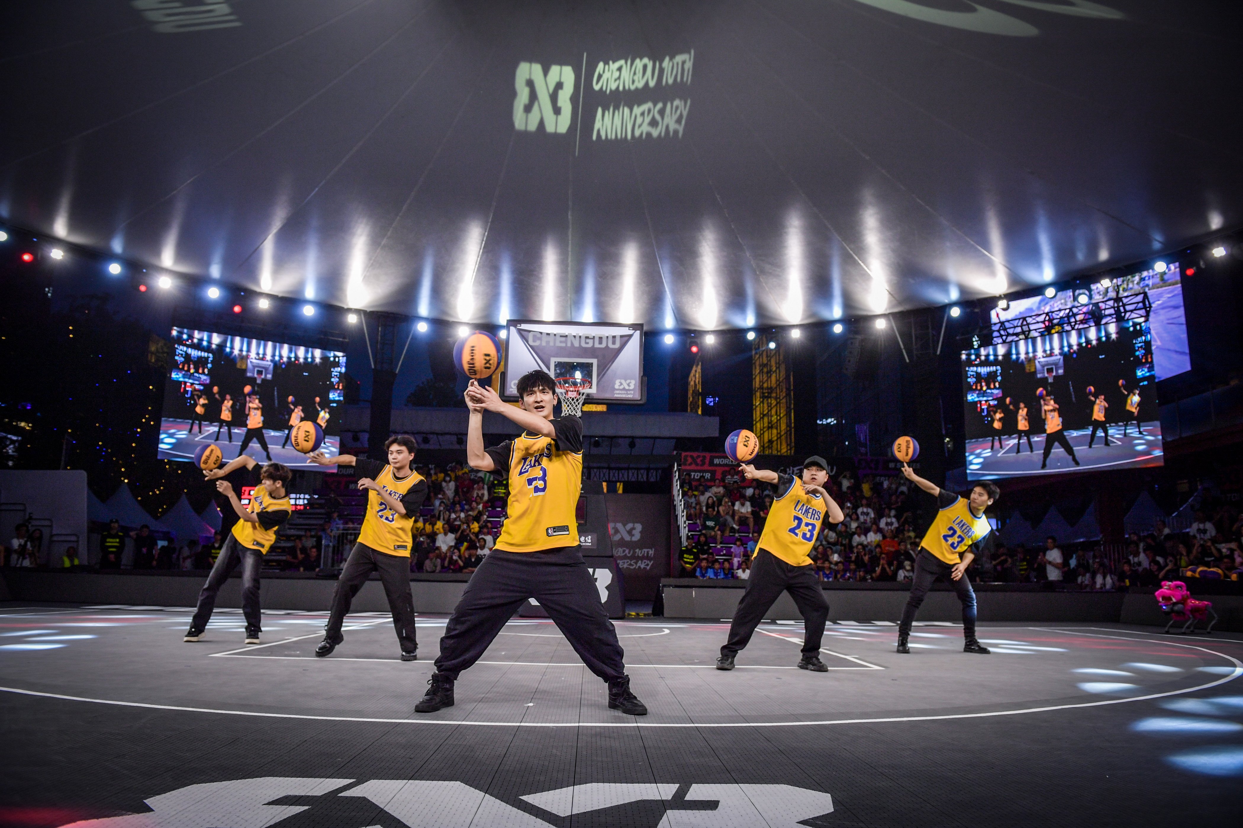 世俱杯奖金-篮球锦标赛半决赛展开，球员们全力以赴的简单介绍