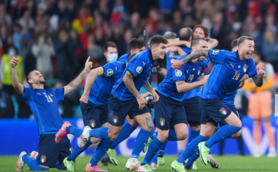 意大利队意外失利，遭遇艰难挑战