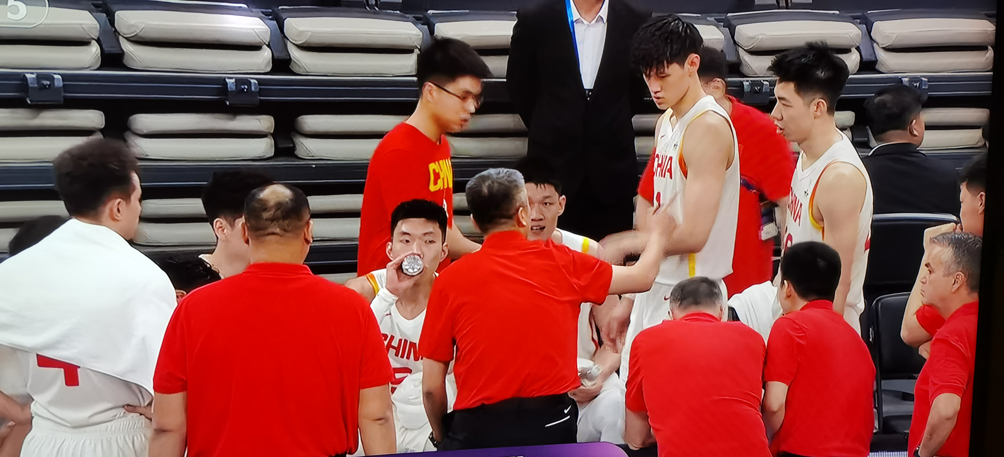 亚洲球队精彩对决，焦点比赛回顾