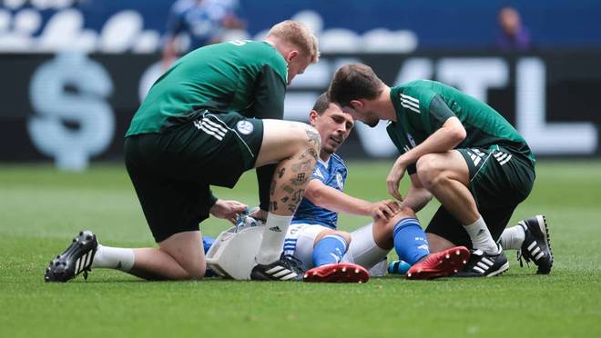 世俱杯时间-沙尔克遭遇失利，跌入降级区危机