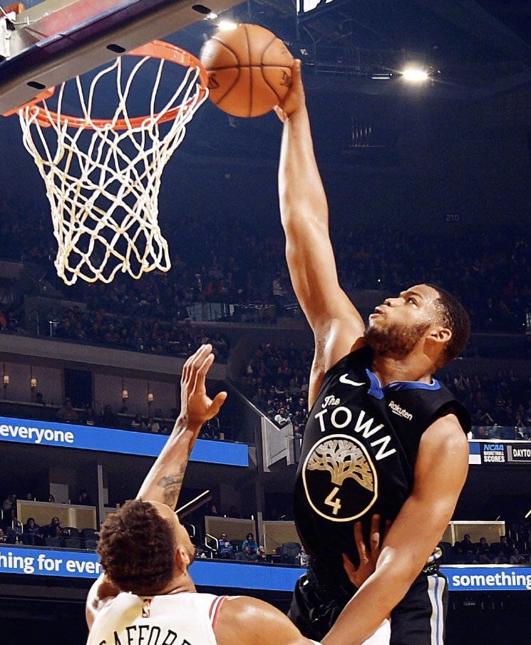 世俱杯2025-爵士队内部默契十足，合力击败对手夺冠的简单介绍