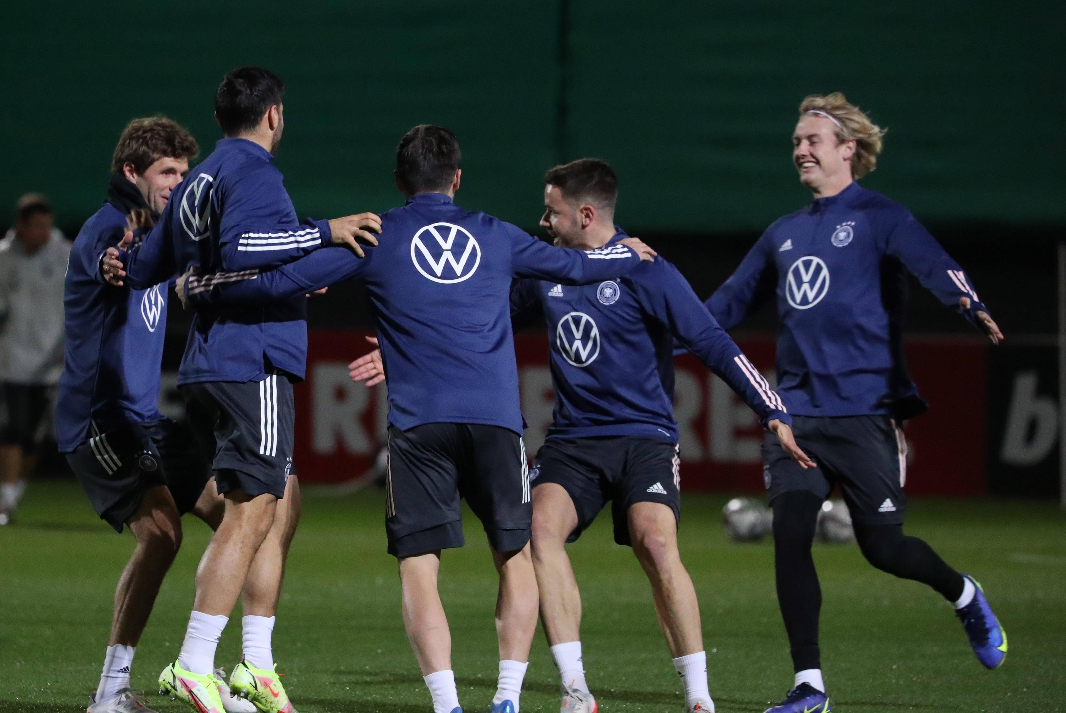 德国球队遭遇惨败，晋级前景堪忧