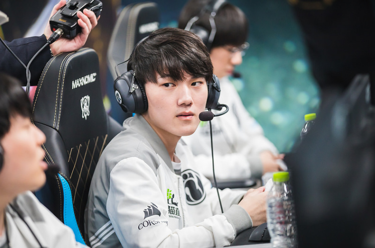 DRX绝杀FNC，JackeyLove拿下关键大龙宿命之战八强赛，点燃全场激情