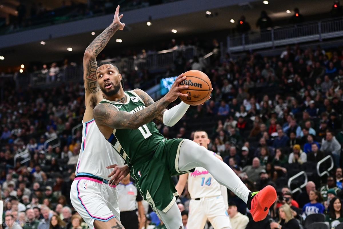 开拓者客场不敌热火，利拉德39分全场最高