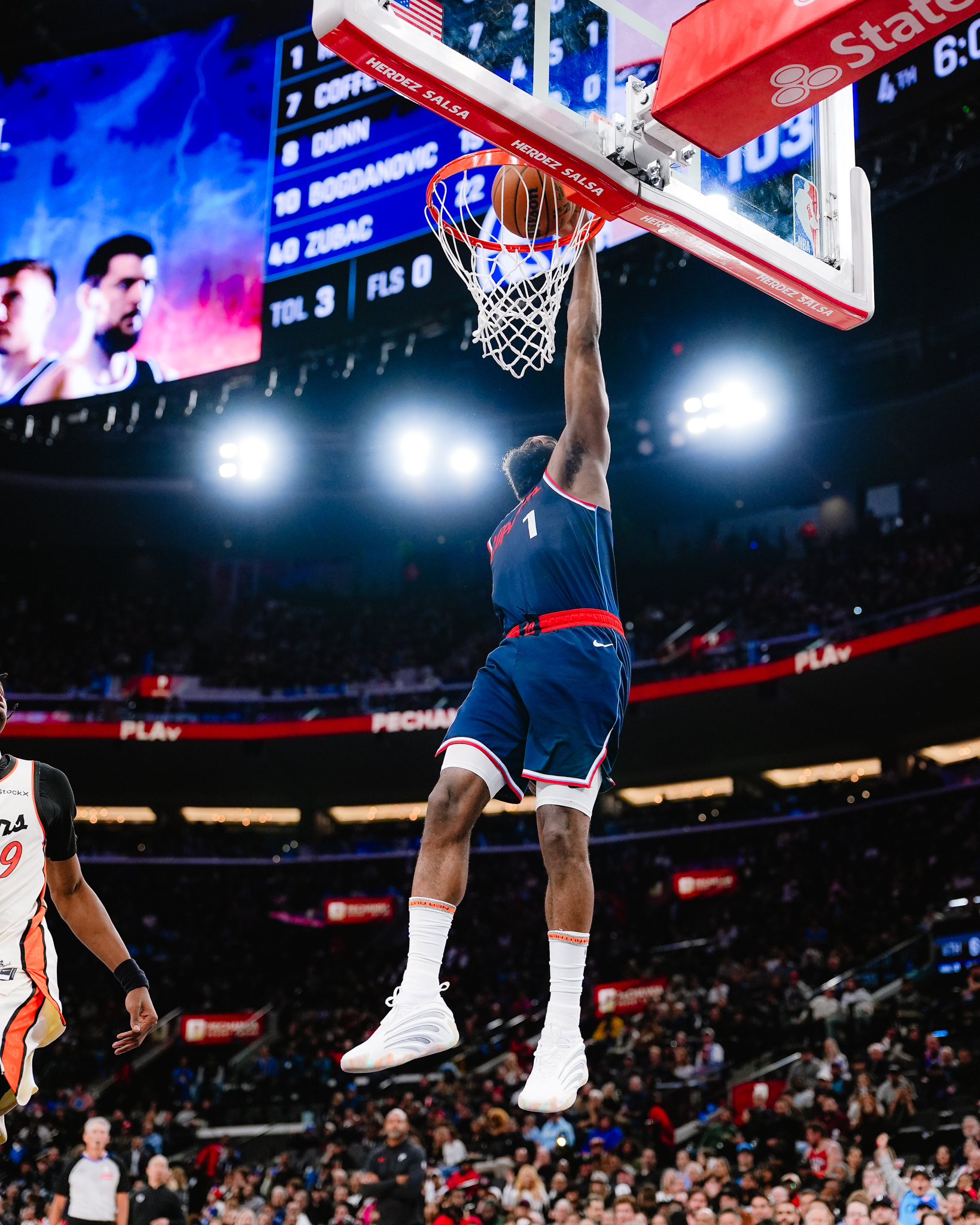 爵士胜快船，取得关键胜利