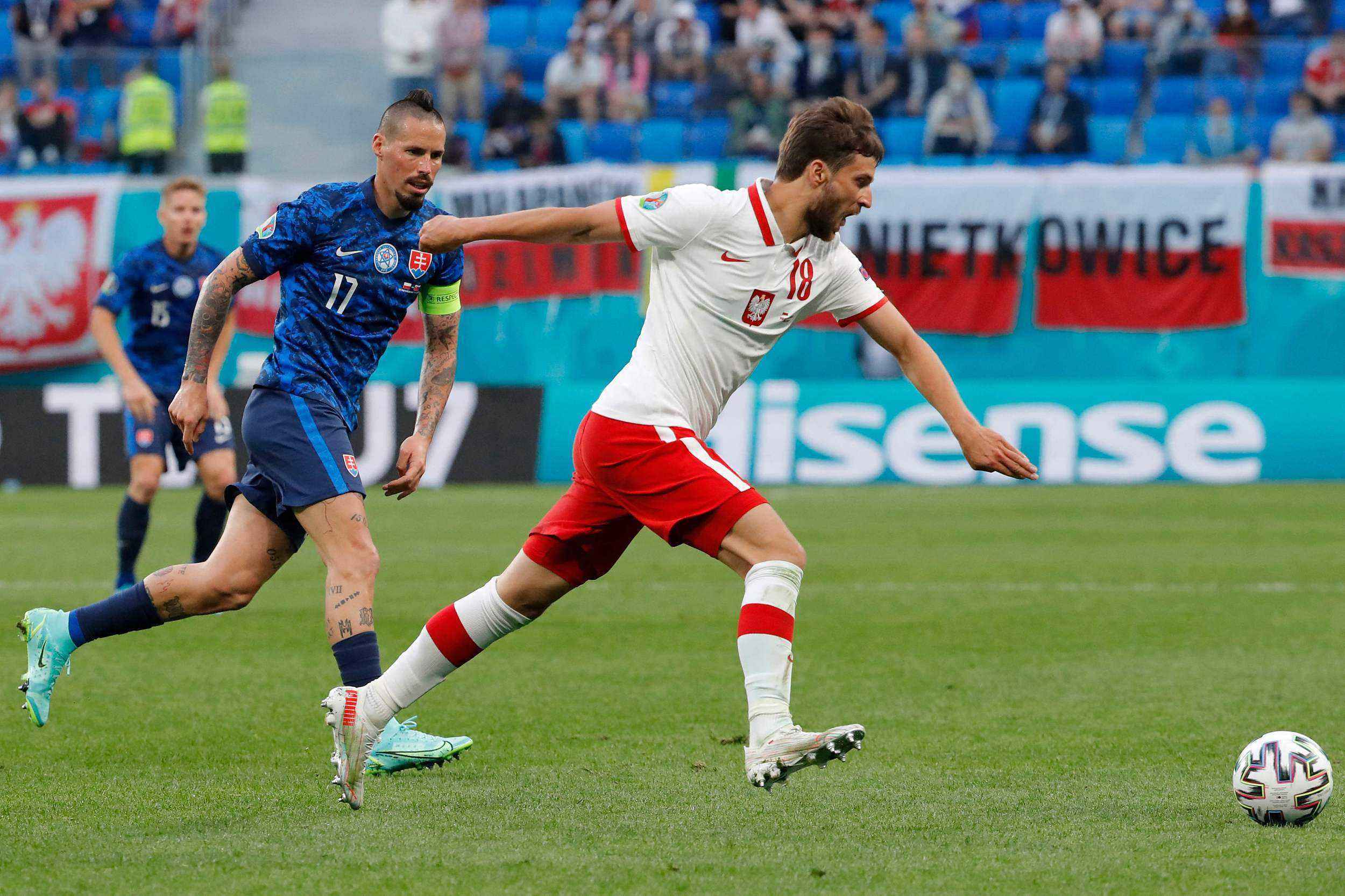 世俱杯参赛资格-包含卢森堡国家队球员积极配合，获得胜利的词条