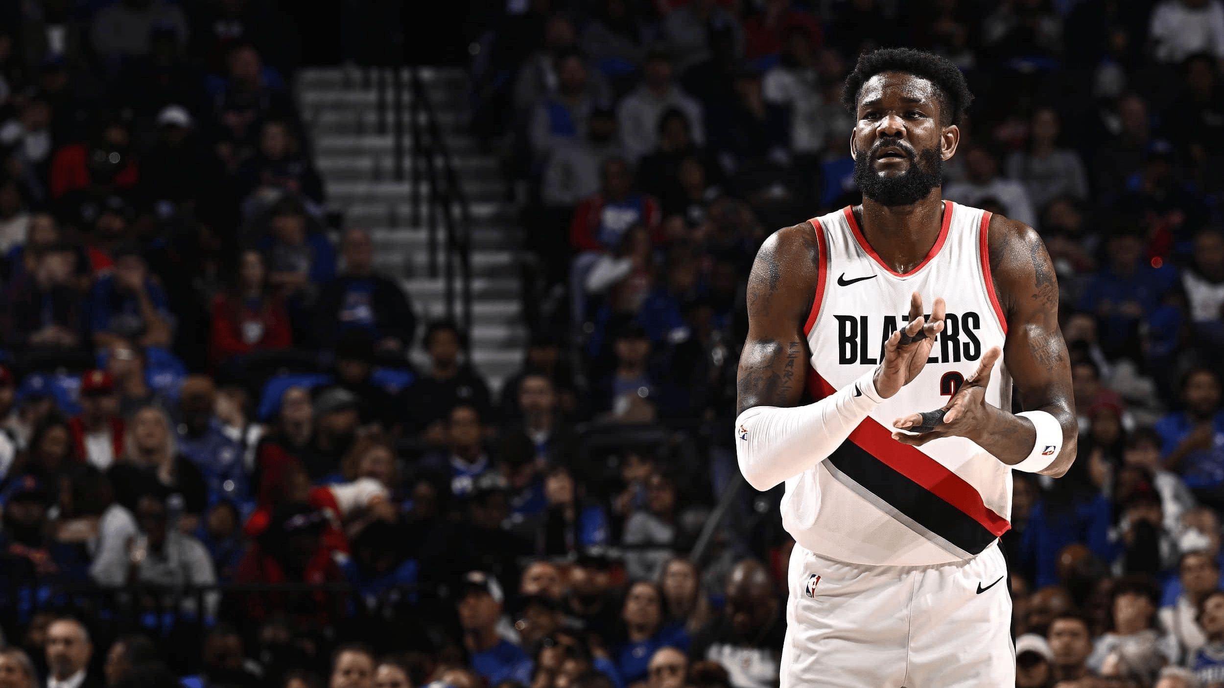 世俱杯-开拓者主场胜勇士扳平总比分