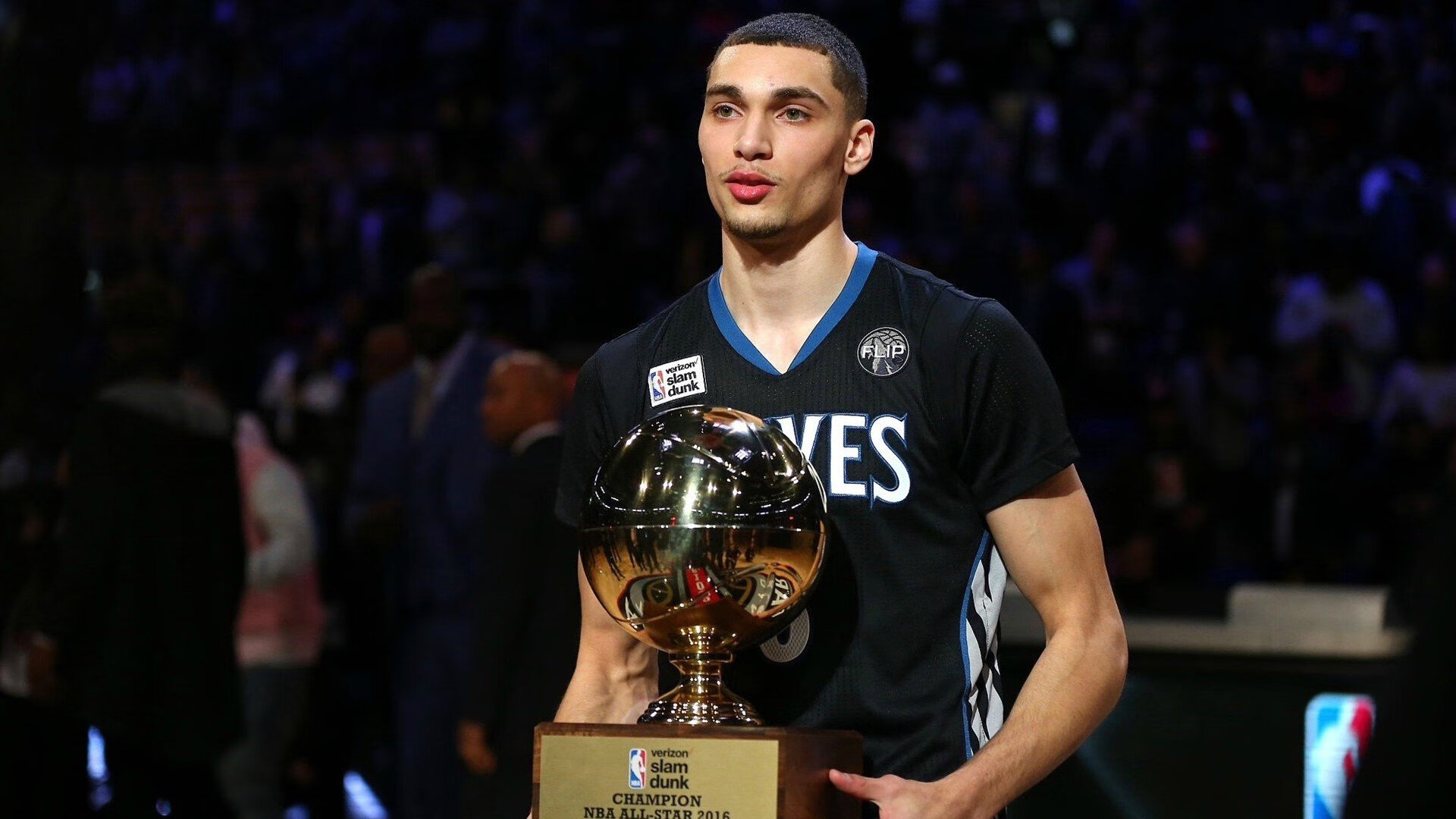 不规则的锐利，当欧文哲学切割爵士的完美几何