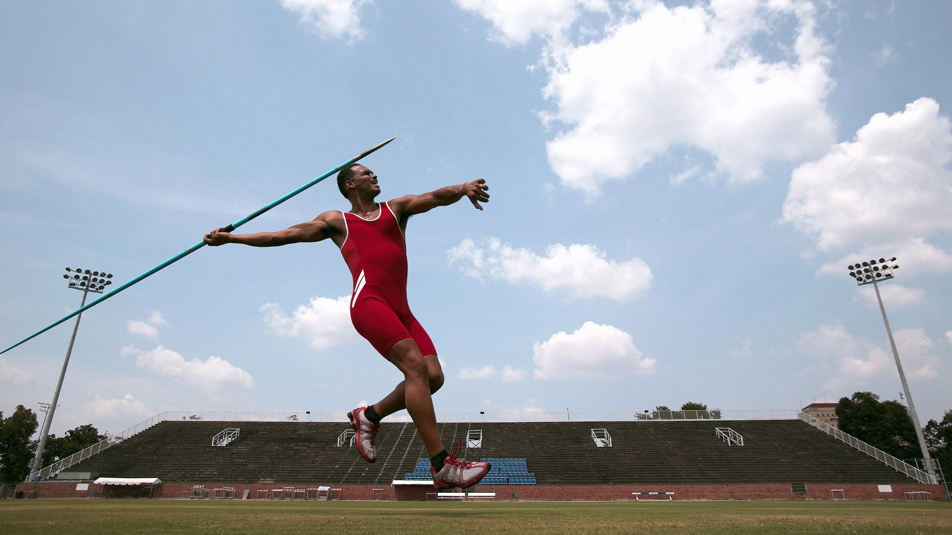 让休斯顿熄火，当雷霆的蓝色狂飙遇上东方神塔的燎原之火